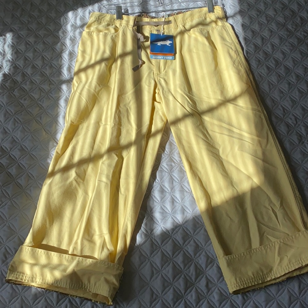 Horny toad yellow cropped pants